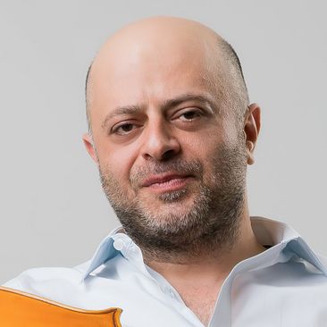 Alexander Chaushian, Cello 